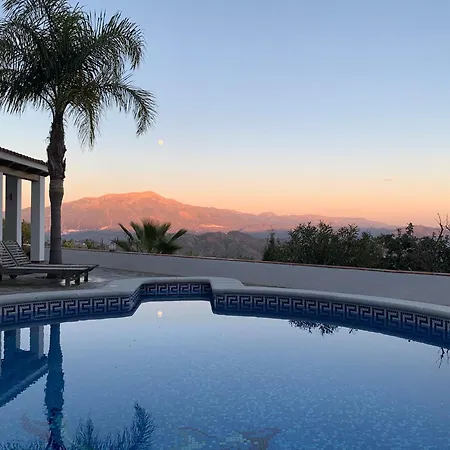 Casa Rural Finca Volando In The Mountains Of Malaga Comares Exterior photo
